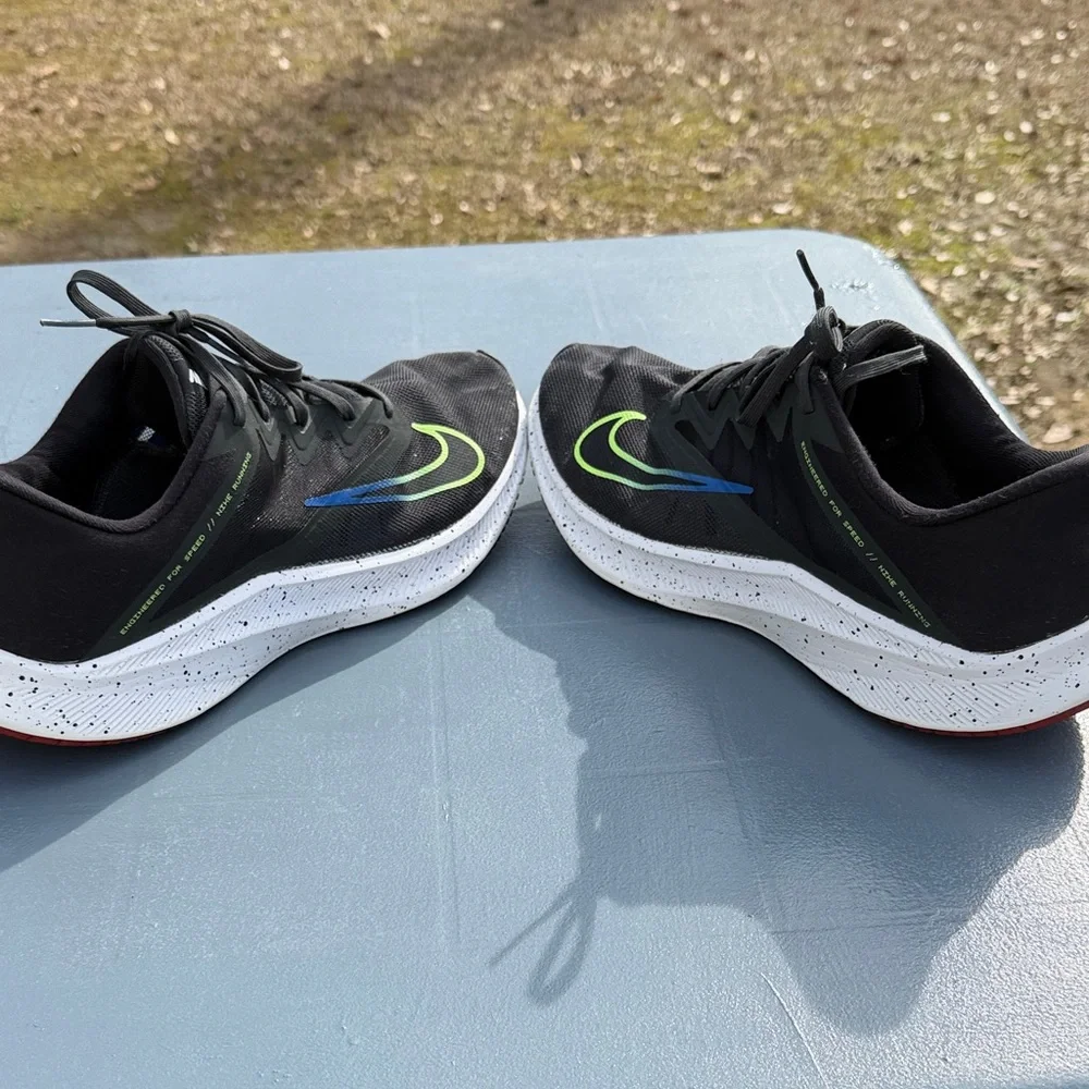 Nike Men's Quest 3 Black and Blue Running Shoes